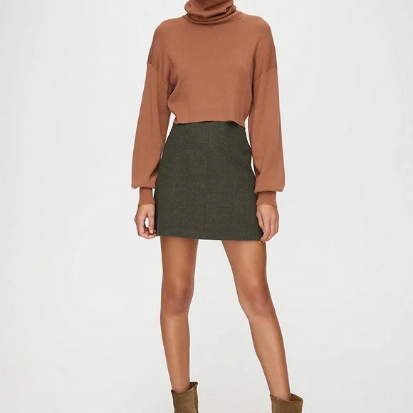 Aritzia❣️Renee skirt /(classic mini skirt) wool - Picture 5 of 10